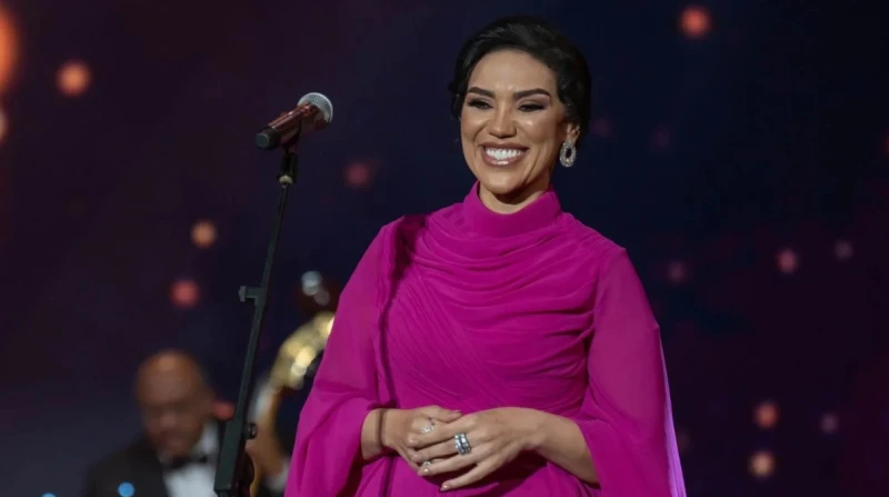 بفستان الزفاف.. مي فاروق تروج لألبومها الجديد أعلنت المطربة مي فاروق الجمهور موعد طرح ألبومها الجديد، ووعدت جمهورها بأن جميع أعمالها القادمة سوف تنال