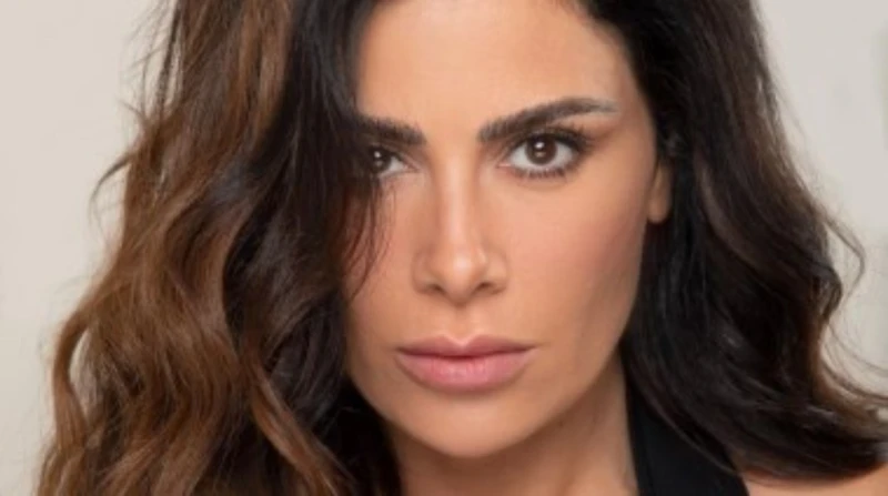 صبا مبارك عن نجاح مسلسل وتر حساس: في كيميا بيني وبين المخرج تصدر مسلسل وتر حساس تريند مواقع التواصل الاجتماعي، عقب حديث الفنانة صبا مبارك عنه.وقالت صبا مبارك خلال لقائها ببرنامج كل