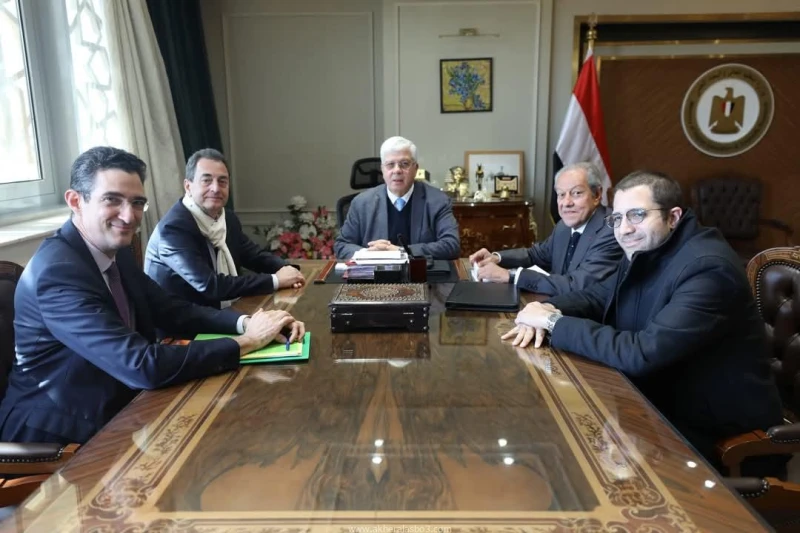 وزير التعليم العالي يبحث تعزيز التعاون مع السفير الفرنسي ورئيس الجامعة الفرنسية بمصر كتب - محمود الهندي أكد الدكتور أيمن عاشور وزير التعليم العالي