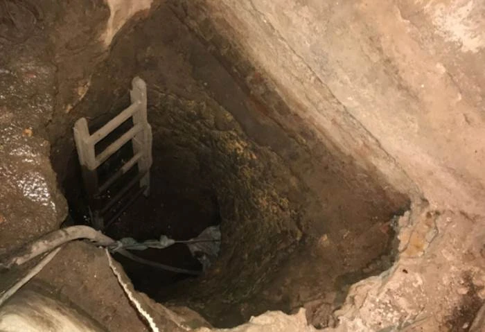 القبض على 3 أشخاص أثناء التنقيب عن الآثار بطهطا غرب سوهاج تمكنت قوة من مركز شرطة طهطا من إلقاء القبض على 3 أشخاص أثناء قيامهم بالتنقيب عن الآثار