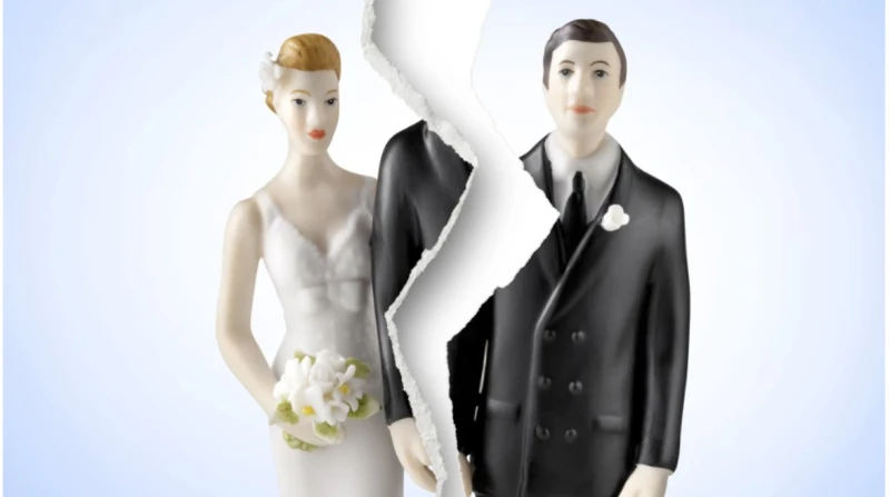 هتلسع.. لو دخل المدام أعلى منك خد بالك من عقلك تشير دراسة حديثة إلى أن تفوق دخل المرأة على شريكها قد يؤثر سلبا على الصحة العقلية للطرفين، خاصة في العلاقات الزوجية. ورغم أن العديد م