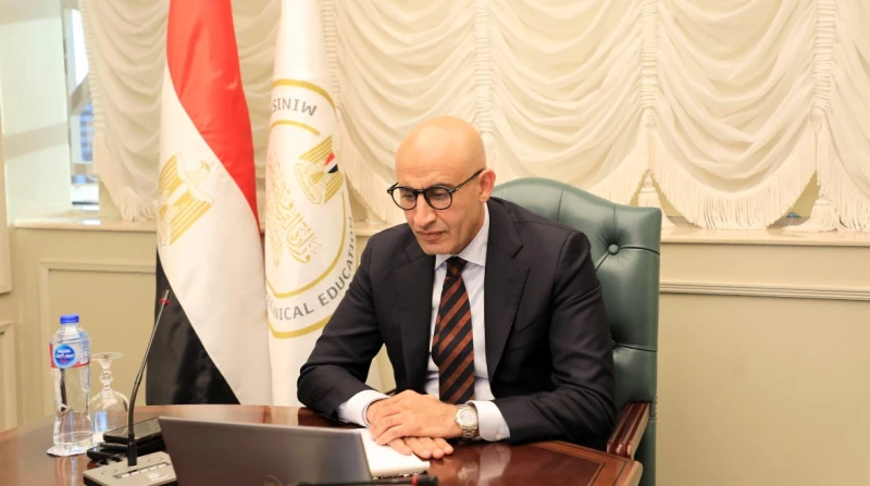 جولة مفاجئة لوزير التعليم بمدرسة كابيتال صاحبة واقعة طالبة التجمع يجري وزير التربية والتعليم والتعليم الفني، محمد عبداللطيف، زيارة مفاجئة اليوم