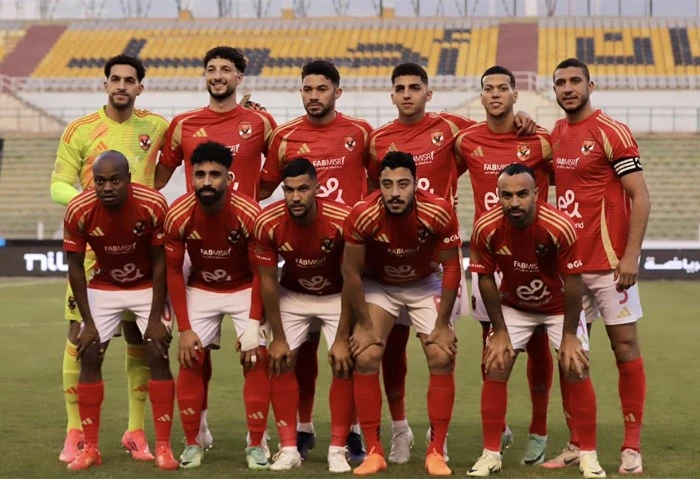 الأهلي يحسم موقفه النهائي من رحيل نجم الفريق (خاص) انتشرت في الساعات الماضية العديد من الانباء التي تؤكد رحل عمر الساعي لاعب وسط الأهلي، في فترة