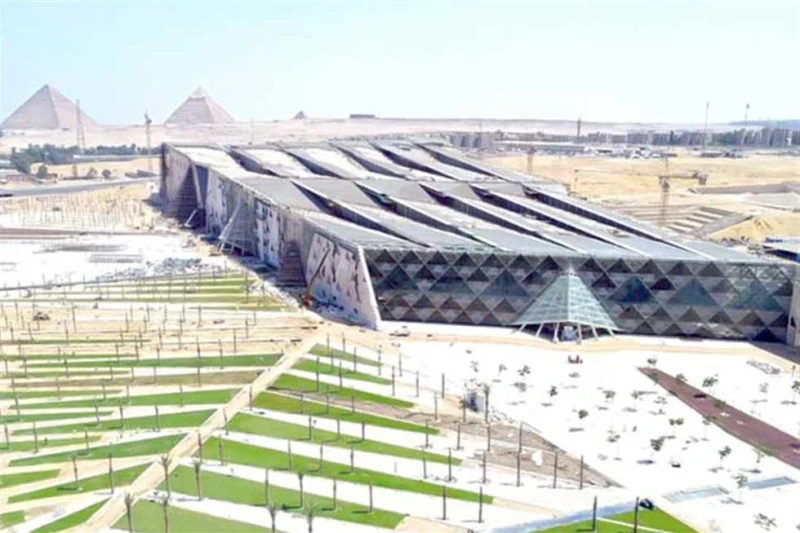 الأهرامات والتجلى الأعظم والمتحف المصرى الكبير.. مصر تسابق الزمن للافتتاح الرسمى للمشاريع الأثرية الثلاثة تشهد مصر خلال الفترة القليلة الماضية تكثيف الاستعدادات للانتهاء من تنفيذ و