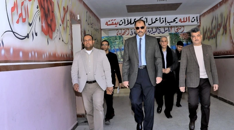 موبايل تحت الهدوم.. إحباط محاولة طالبة تسريب امتحان الإنجليزي بسوهاج نجح القائمون على أعمال الامتحانات بإدارة طهطا التعليمية، بالتنسيق مع غرفة عمليات