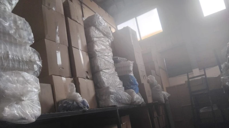 كارثة تهدد المرضى.. ضبط أدوية غير صالحة بقيمة 29 مليون جنيه ما زالت سوق الدواء تعاني وجود بعض المنتفعين الذين يسعون للتربح على حساب آلام المرضى وأوجاعهم، بالإعلانات الوهمية عن الأد