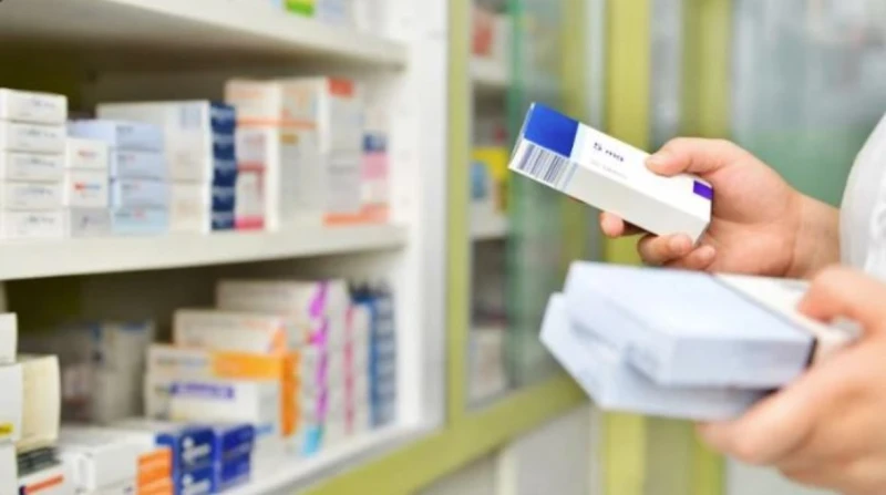 طلب إحاطة.. الأدوية مجهولة المصدر تدق ناقوس الخطر في البرلمان تقدم وكيل لجنة حقوق الإنسان بمجلس النواب، رئيس الهيئة البرلمانية لحزب الإصلاح والتنمية