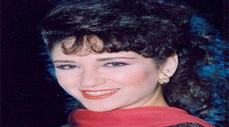 طاردتها شائعة مبارك وارتبطت بمحمد ضياء.. مواقف في حياة إيمان الطوخي تطفئ اليوم الفنانة إيمان الطوخي شمعة عيد ميلادها ال67، إذ ولدت في مثل هذا اليوم عام 1958، وهي ابنة الفنان محمد ا