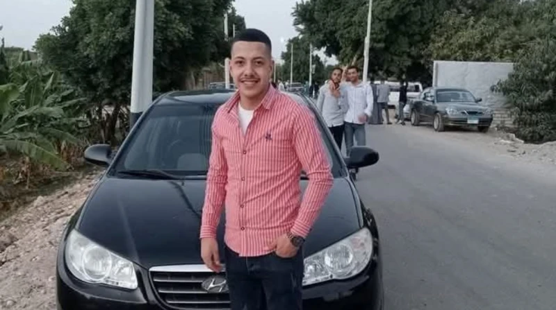 موقف إنساني كلفه حياته.. مصرع شاب خلال محاولة إنقاذ مصابين على الطريق فقدت قرية منقباد التابعة لمركز أسيوط أحد أبنائها، الشاب محمود عرفة حواس، الذي لقي مصرعه في حادث مأساوي خلال مح