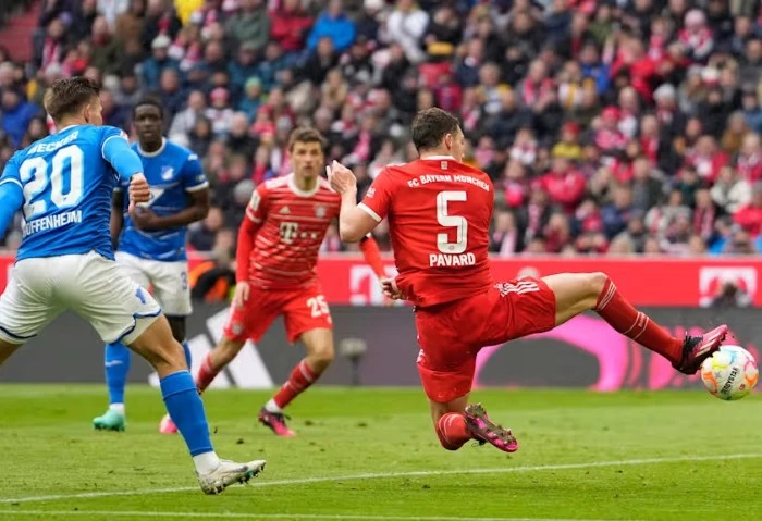 الموعد والقنوات الناقلة مباراة بايرن ميونخ وهوفنهايم بالدوري الألماني يترقب عشاق كرة القدم الألمانية مباراة بايرن ميونخ وهوفنهايم، التي ستقام على