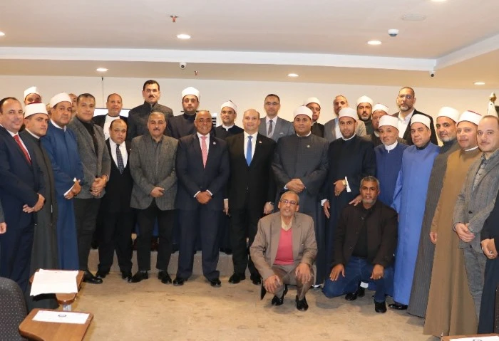 الوطنية للانتخابات تشارك بندوة تثقيفية لمفتشي وزارة الأوقاف (صور) شاركت الهيئة الوطنية للانتخابات، بتوجيه من القاضي حازم بدوي، رئيس الهيئة في ندوة تثقيفية تم عقدها بمقر معهد البحوث