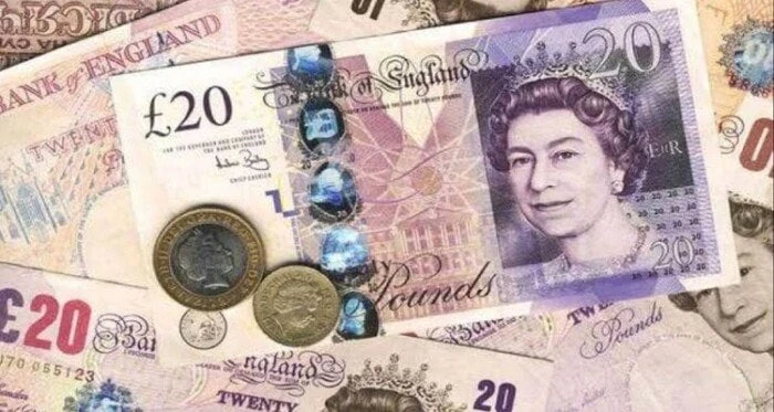 سعر الجنيه الإسترليني بالبنوك اليوم الأربعاء 22 يناير 2025سجل سعر صرف الجنيه الإسترليني مقابل الجنيه المصري، حالة من الارتفاع الطفيف خلال تعاملات اليوم الأربعاء 22 يناير 2025، حيث