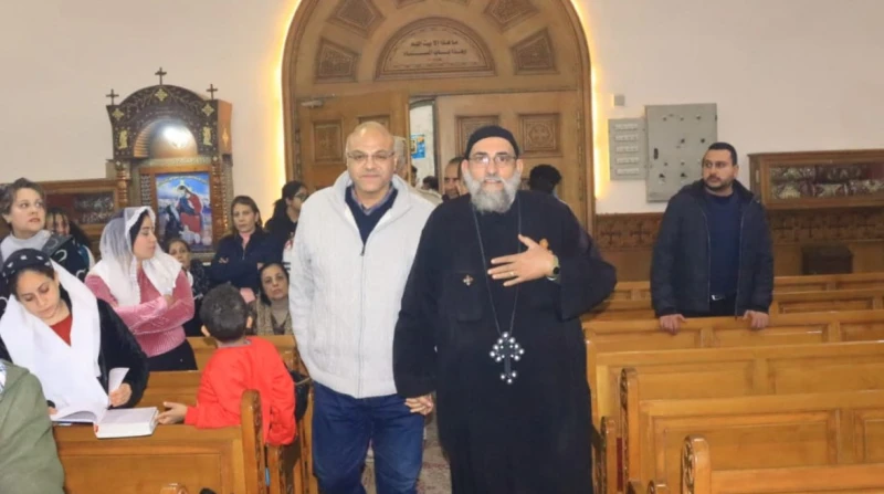 محافظ القليوبية: رأس السنة وأعياد الميلاد احتفالات لكل المصريين تفقد المهندس أيمن عطية، محافظ القليوبية، عددا من الكنائس بمدينتي طوخ وبنها لتقديم