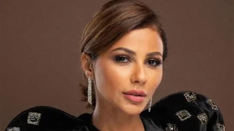 توتة توتة خلصت الحدوتة.. مهيرة عبد العزيز تعلن طلاقها رسميا كشفت الإعلامية الإماراتية مهيرة عبد العزيز، أنها انفصلت عن زوجها بشكل رسمي، دون أن تكشف عن الأسباب التي ادت إلى قرار الط