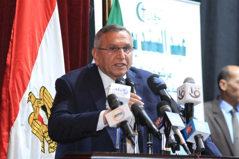 رئيس حزب الوفد: تصريحات البدوي تضر بصورة مصر خارجيا قال الدكتور عبد السند يمامة، رئيس حزب الوفد، في أول تعليق له على تصريحات الدكتور السيد البدوي،