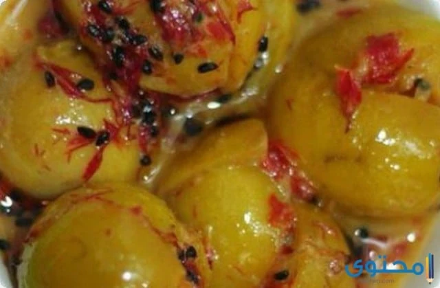 طريقة عمل الليمون المخلل المسلوقيعتبر الليمون من الخضروات التي تم تخللها حديثا حيث يتم تناولها مع الأسماك والفول المدمس والمسقعه حيث تساعد على فتح الشهية لان لها طعم رائع والتي يتم