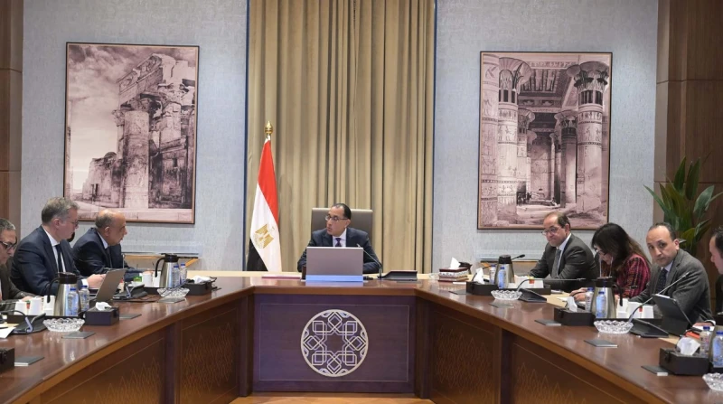 مدبولي: تأمين إمدادات الطاقة لاستدامة تشغيل محطات الكهرباء أكد رئيس مجلس الوزراء مصطفى مدبولي، أهمية تأمين إمدادات الطاقة اللازمة لاستدامة تشغيل