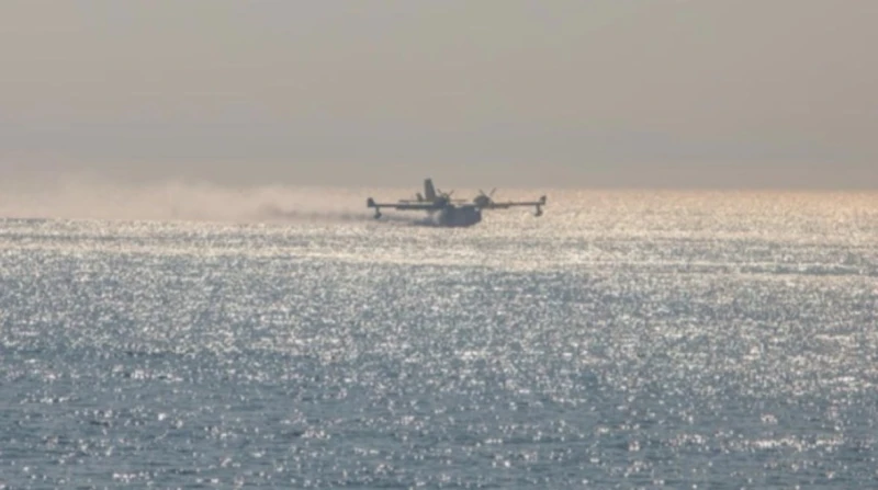 لماذا لا تستخدم مياه المحيط لمكافحة حرائق لوس أنجلوس؟ بينما كانت حرائق الغابات المستعرة تلتهم حي باسيفيك باليساديس الساحلي في مقاطعة لوس أنجلوس، كان