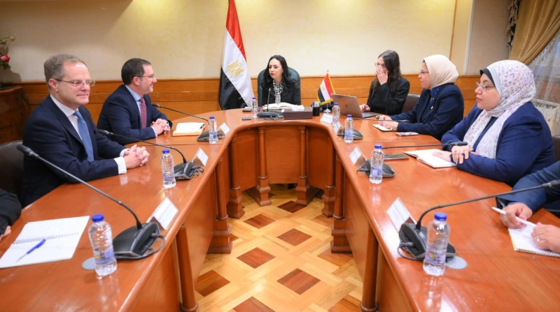 وزيرة التضامن: مصر ستظل دائما سندا للأشقاء في غزة بحثت وزيرة التضامن الاجتماعي، الدكتورة مايا مرسي، تطورات الوضع الإنساني في قطاع غزة، في ظل الهدنة المنفذة في الوقت الراهن، وتداعيا