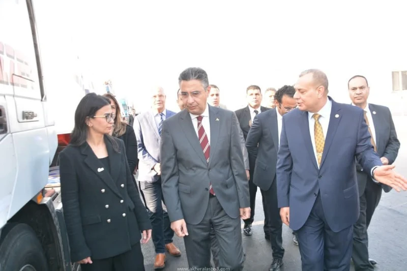 وزير التموين والتجارة الداخلية يطلق القافلة رقم 11 و12 للمساعدات الإنسانية العاجلة لقطاع غزة كتب - محمود الهندي في إطار توجيهات القيادة السياسية،