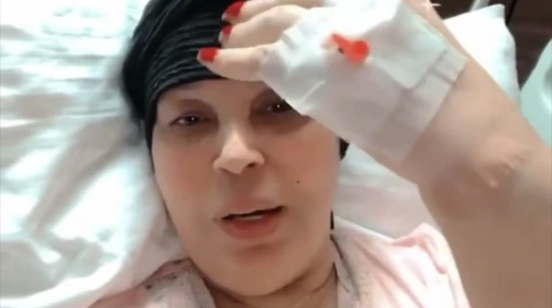 فيفي عبده عن تجربة حقن الأعصاب: تحديت نفسي والزمن (خاص) كشفت الفنانة فيفي عبده، أسباب إجرائها عمليتين جراحيتين في الآونة الأخيرة، لطمأنة جمهورها على