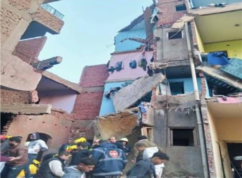 التفاصيل الكاملة لانهيار عقار كرداسة.. الضحايا 13 عاملا والتحريات تكشف مفاجآت متابعه ايمن عواد جاد في صباح يوم الاثنين، شهدت منطقة كرداسة بمحافظة الجيزة مأساة إنسانية، حيث انهار عق