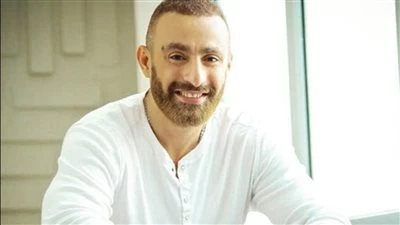 أحمد السقا ينفي سرقة صفحته: واحد من الأدمن كتب كلمتين بالغلط وتم مسح البوست نفي الفنان أحمد السقا سرقة صفحته على موقع التواصل الاجتماعي فيسبوك، مشيرا