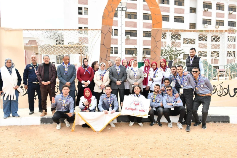 كتبت أمل عبد الرحيم أكد الدكتور ناصر مندور، رئيس جامعة قناة السويس، أن الجامعة تدعم بقوة الأنشطة الطلابية لما لها من دور أساسي في بناء شخصية الطلاب وتنمية مهاراتهم القيادية، مشيرا 