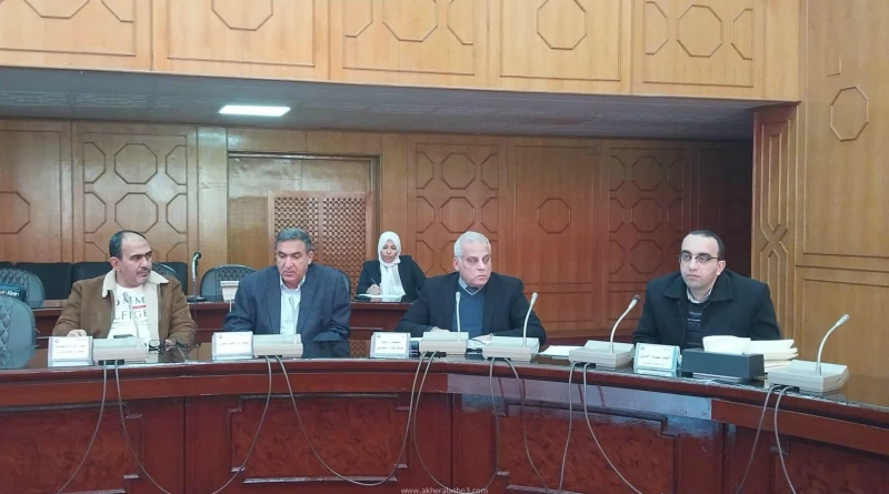 كتبت أمل عبد الرحيم عقد المهندس أحمد عصام الدين نائب محافظ الإسماعيلية، اليوم الأربعاء، اجتماعا لبحث ومناقشة سبل الحفاظ على البحيرات المرة من التلوث،