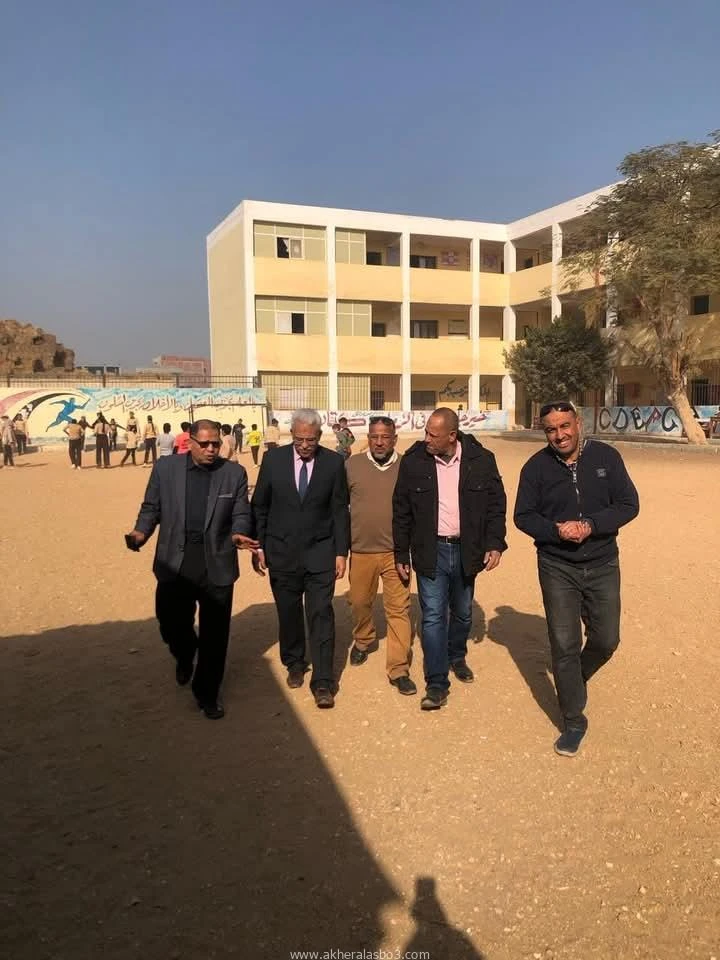 كتبت أمل عبد الرحيم بناءا علي تعليمات السيد محمد عبداللطيف وزير التربية والتعليم والتعليم الفني، وتوجيهات اللواء طيار أ.ح أكرم جلال محافظ الإسماعيلية بمتابعة انتظام سير العملية الت