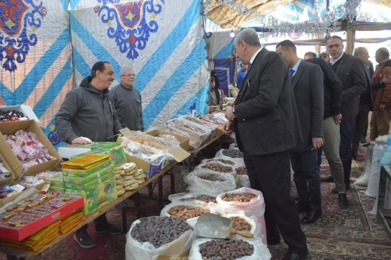 محافظ الغربية يفتتح معرض أهلا رمضان بحي ثان طنطا لتوفير السلع بأسعار مخفضة كتبمحمود شتا افتتح اللواء أشرف الجندي، محافظ الغربية، معرض أهلا رمضان بحي ثان طنطا، ضمن الجهود المستمرة ل