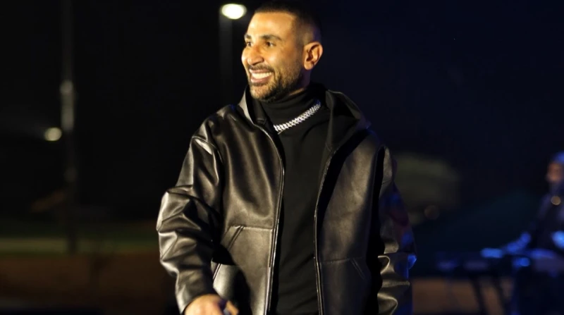 أحمد سعد: بهدي الحركات بتاعتي للفوضى الخلاقة رد الفنان أحمد سعد على الهجوم عليه بشأن إطلالته الأخيرة بحفل جوي أوورد، الذي أقيم بالرياض.وقال أحمد سعد خلال لقائه مع بالعربي بشأن تقدي