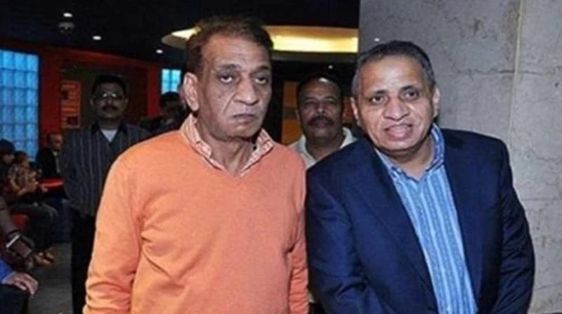 شوبير وحنان مطاوع يدعمان محمد وأحمد السبكي في عزاء شقيقهما (فيديو) استقبل المنتجان محمد وأحمد السبكي واجب العزاء في وفاة شقيقهما سيد السبكي الذي رحل