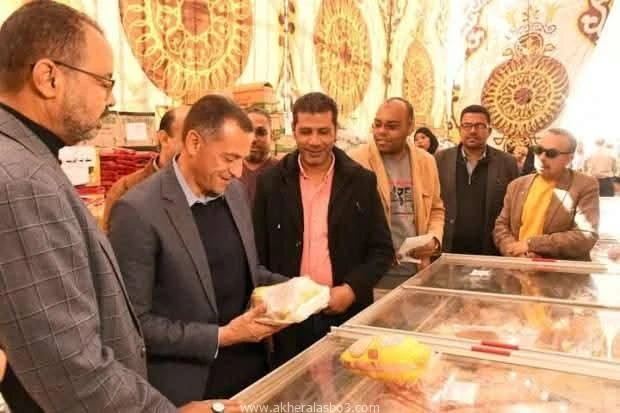 افتتاح معرضين لاهلا رمضان بمركز ادفو في أسوان متابعةأيمن عواد جاد افتتح المهندس عمرو لاشين نايب محافظ اسوان، اليوم، معرضين اثنين، لاهلا رمضان، بمركز ومدينة ادفو، بتكليف من اللواء ا