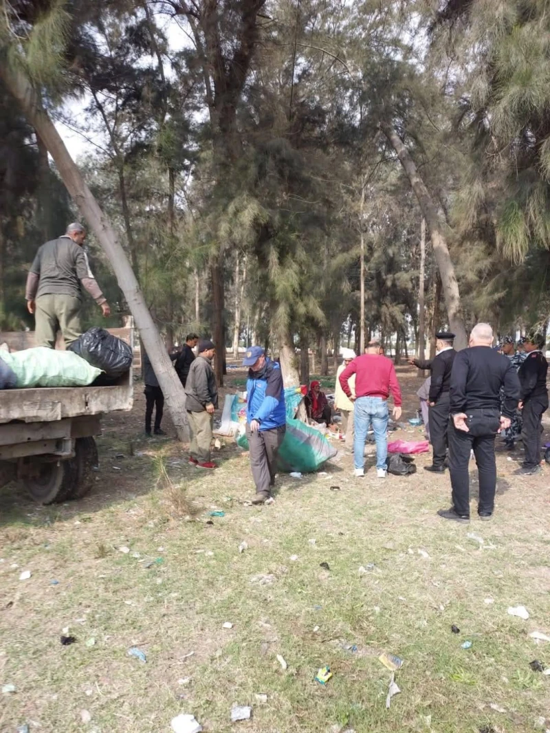 كتبت أمل عبد الرحيم تنفيذا لتوجيهات اللواء طيار أ.ح أكرم محمد جلال محافظ الإسماعيلية، برفع كافة الإشغالات والتعديات، التي من شأنها إعاقة حركة المرور والمارة على الأرصفة، والقضاء عل