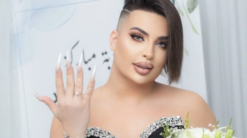 بعد إعلان خطوبته.. 10 معلومات عن ساهر منذر المتحول جنسيا تصدر البلوجر السوري المتحول، ساهر المنذر، أخبار منصات التواصل، بعد إعلانه خبر خطوبته من شاب يدعى راشد، ما أثار موجة من الان