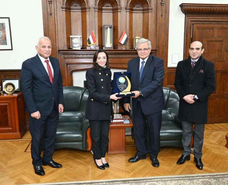 محافظ البحيرة تشهد توقيع اتفاقية تعاون لتوصيل مياه الشرب للأسر الأكثر احتياجا بمركزى دمنهور وأبو حمص متابعة عبدالله محمد عبدالله في إطار الجهود المستمرة لدعم الفئات الأولى بالرعاية