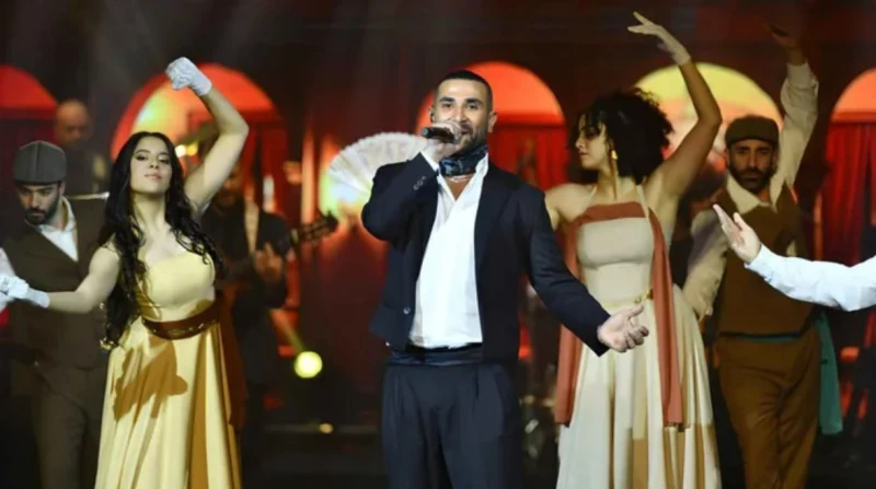 أحمد سعد عن نجاح حبيبنا: ربنا بيكرمني عشان مش حقودي أعرب الفنان أحمد سعد عن سعادته الكبيرة بالنجاح الذي حققه ألبومه الأخير حبيبنا، والذي لاقى تفاعلا واسعا عبر المنصات الرقمية، حيث