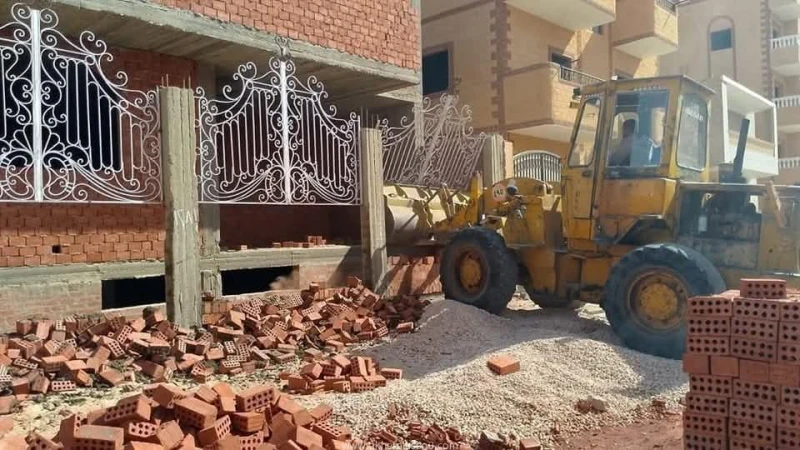 الإسكان تنفذ قرارا بإزالة تعديات ومخالفات البناء بالعديد من المدن متابعةأسمهان سعود صرح المهندس شريف الشربيني، وزير الإسكان والمرافق والمجتمعات العمرانية، بأنه تم إزالة عدة مخالفات