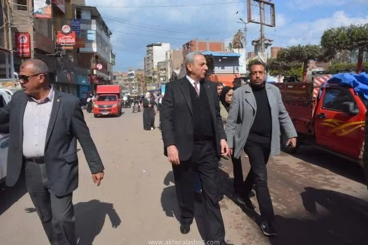 محافظ الغربية في جولة مفاجئة بكفر الزيات ويؤكد تطوير حقيقي يلامس احتياجات المواطنين الغربية؛ رشدي ابوطالب في إطار متابعته المستمرة لكافة الخدمات المقدمة للمواطنين ، أجرى اللواء أشر
