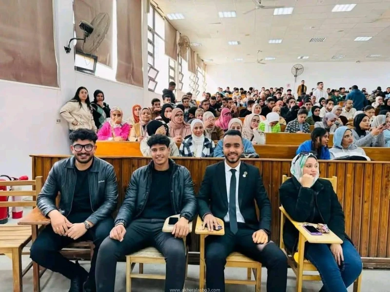 كتبت أمل عبد الرحيم نظمت كلية الزراعة بجامعة قناة السويس حفلا لتكريم الطلاب الأوائل للفصل الدراسي الأول على مستوى الأقسام والبرامج المختلفة، إلى جانب تكريم الطلاب الموهوبين والمتمي