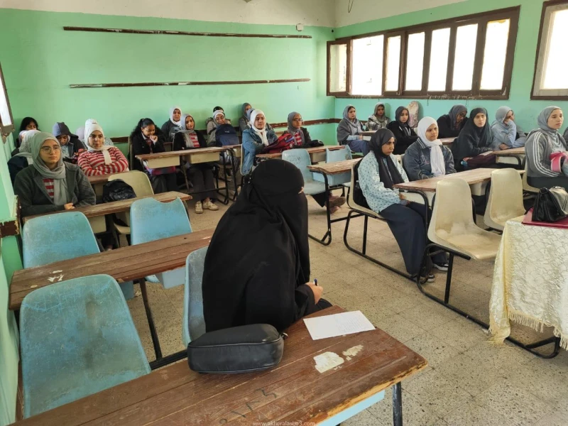 كتبت أمل عبد الرحيم نظمت جامعة قناة السويس ندوة تثقيفية حول مهارات التواصل وتقبل الآخر، وذلك في إطار حرصها على تنمية المهارات الاجتماعية للطلاب وتعزيز الوعي بأهمية الحوار والتفاهم.