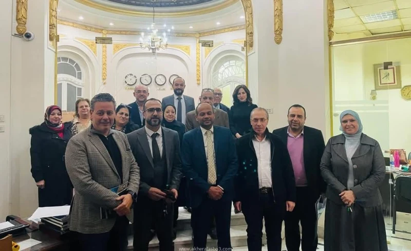 البورصة المصرية تعقد عددا من ورش العمل للشركات الأعضاء والشركات المقيدة بالإسكندرية كتب - محمود الهندي عقدت البورصة المصرية عددا من ورش العمل المتخصصة لكل من شركات السمسرة الأعضاء 