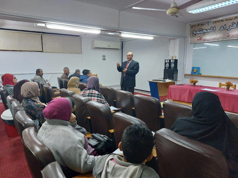 كتبت أمل عبد الرحيم أكد الدكتور ناصر مندور، رئيس جامعة قناة السويس، أن الجامعة تواصل جهودها في تقديم البرامج التدريبية المتخصصة التي تسهم في رفع الوعي المجتمعي وتعزز من دورها الريا