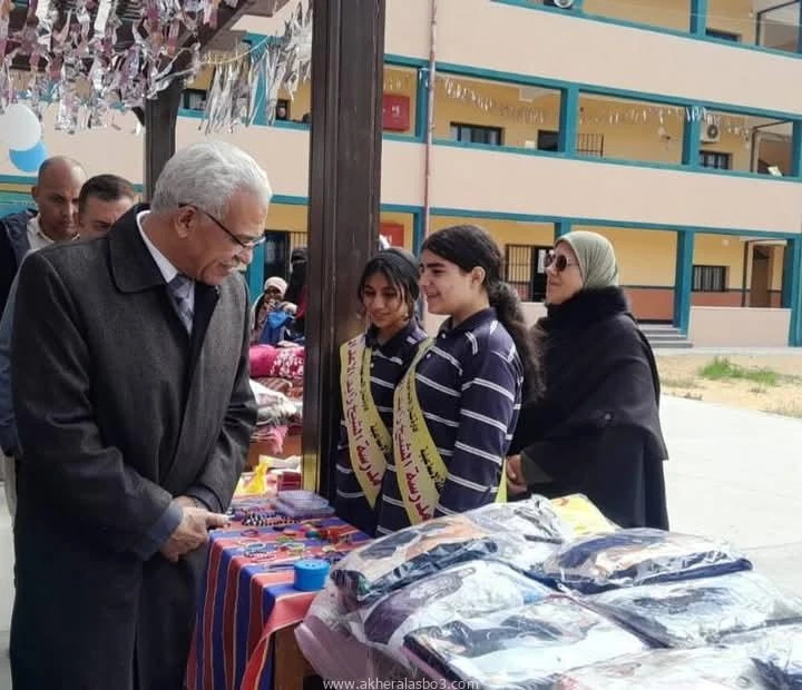 كتبت أمل عبد الرحيم افتتح الأستاذ أيمن موسي وكيل وزارة التربية والتعليم بمحافظة الإسماعيلية معرض أهلا رمضان اليوم الثلاثاء بديوان إدارة شمال الإسماعيلية ، والذي نظمته إدارة المدرسة