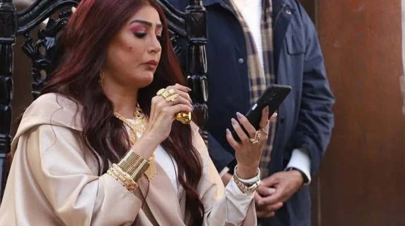 لوك مميز.. غادة عبد الرازق تواصل تصوير مسلسل شباب امرأة تواصل الفنانة غادة عبد الرازق تصوير مسلسلها الجديد شباب امرأة، والمقرر عرضه ضمن مسلسلات رمضان
