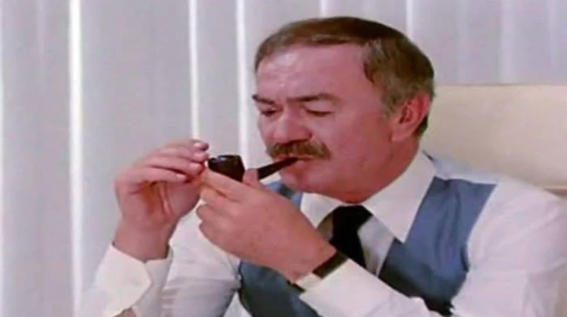 بذكرى وفاته.. عادل أدهم الشرير الظريف لم يحب صوره لهذا السبب عادل أدهم فنان شامل ومختلف عن كثير من أقرانه في تاريخ السينما المصرية، إذ تنوعت أدواره بين تقديمه للشخصية الشريرة وأخرى