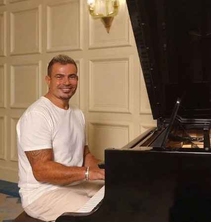 أرملة محمد رحيم تكشف عن مفاجأة لعمرو دياب افاق عربية - خلال مداخلة هاتفية مع أحد البرامج الذي تقدمه الإعلامية ريهام الصريفي، كشفت أنوسة كوتة أرملة الملحن محمد رحيم عن مصير ألحان زو