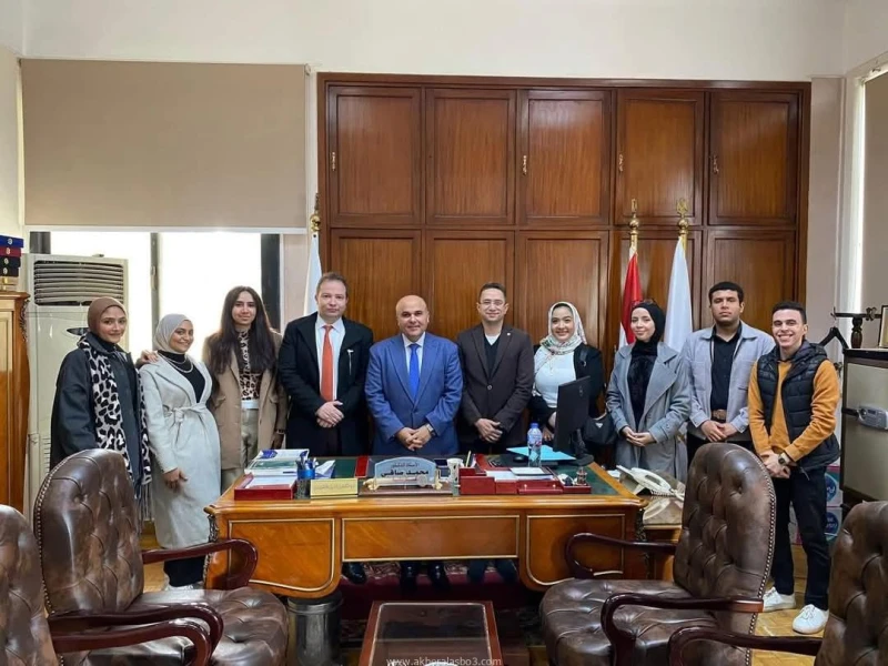 كلية الحقوق تتأهل للأدوار الاقصائية لمسابقة التحكيم التجارى الدولى التى ينظمها المركز السعودى للتحكيم كتب - محمود الهندي تحت رعاية ا.د محمد ضياء زين