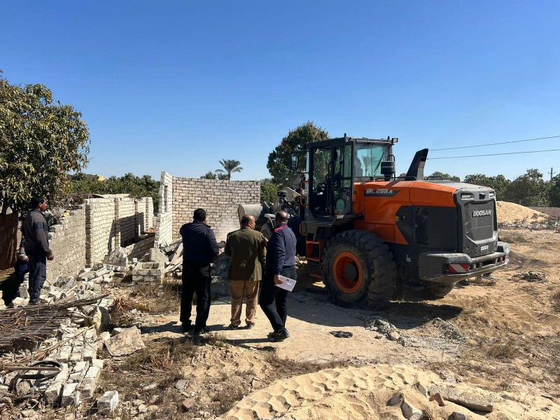 كتبت أمل عبد الرحيم تنفيذا لتوجيهات السيد الرئيس عبد الفتاح السيسي رئيس الجمهورية بضرورة التصدي بكل حزم لكافة أشكال التعديات على أراضي الدولة